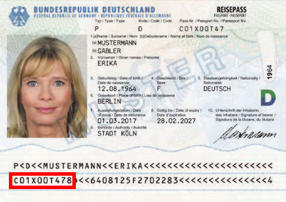Auf dem neuen Reisepass finden Sie die Ausweisnummer auf der Vorderseite, die erste Nummer der untersten Zeile.